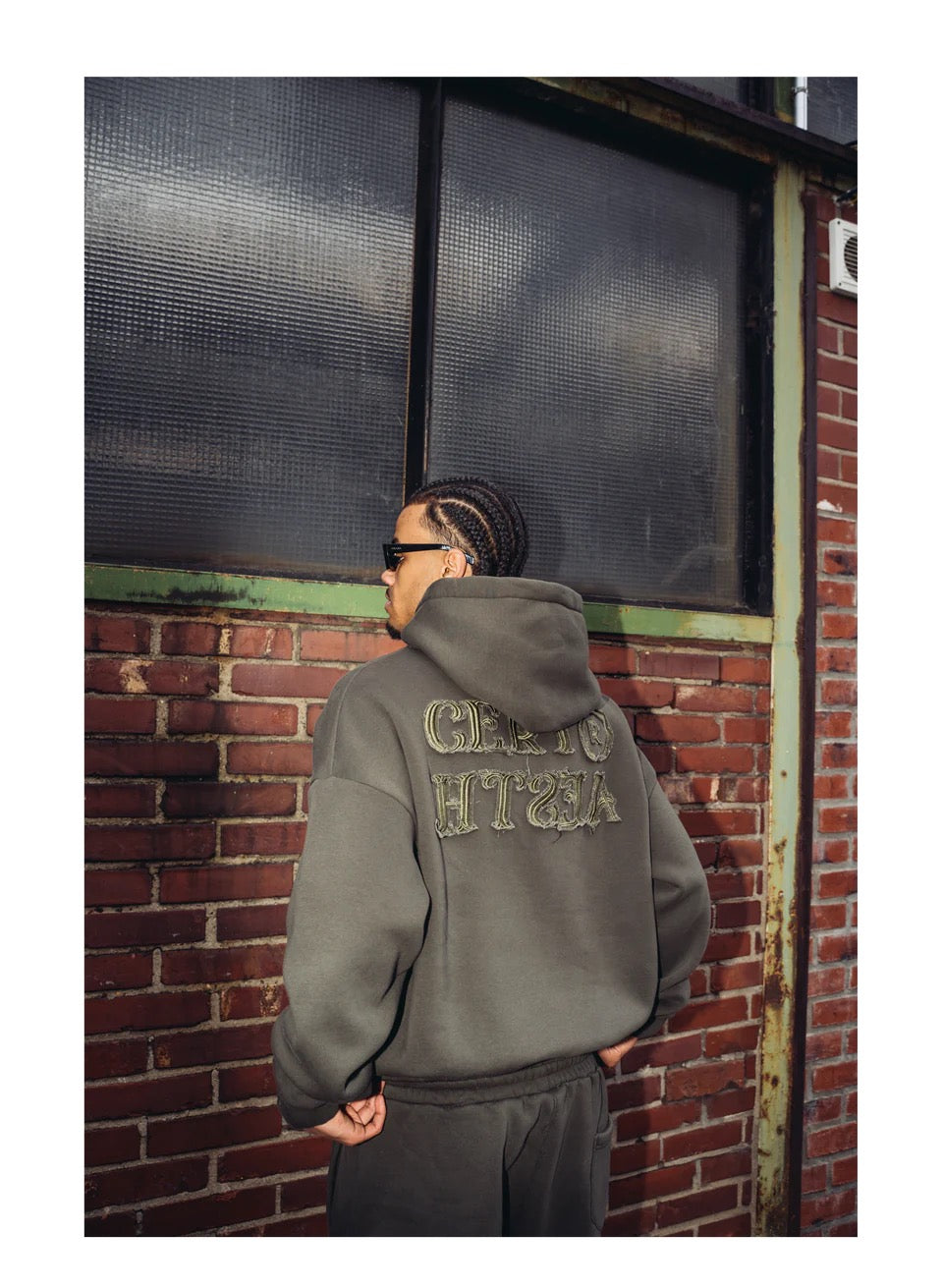 YFM Hoodie™ (+ sweats for free)
